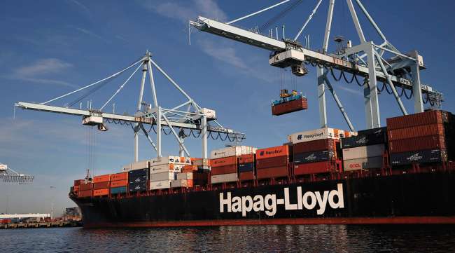 Hapag-Lloyd container ship